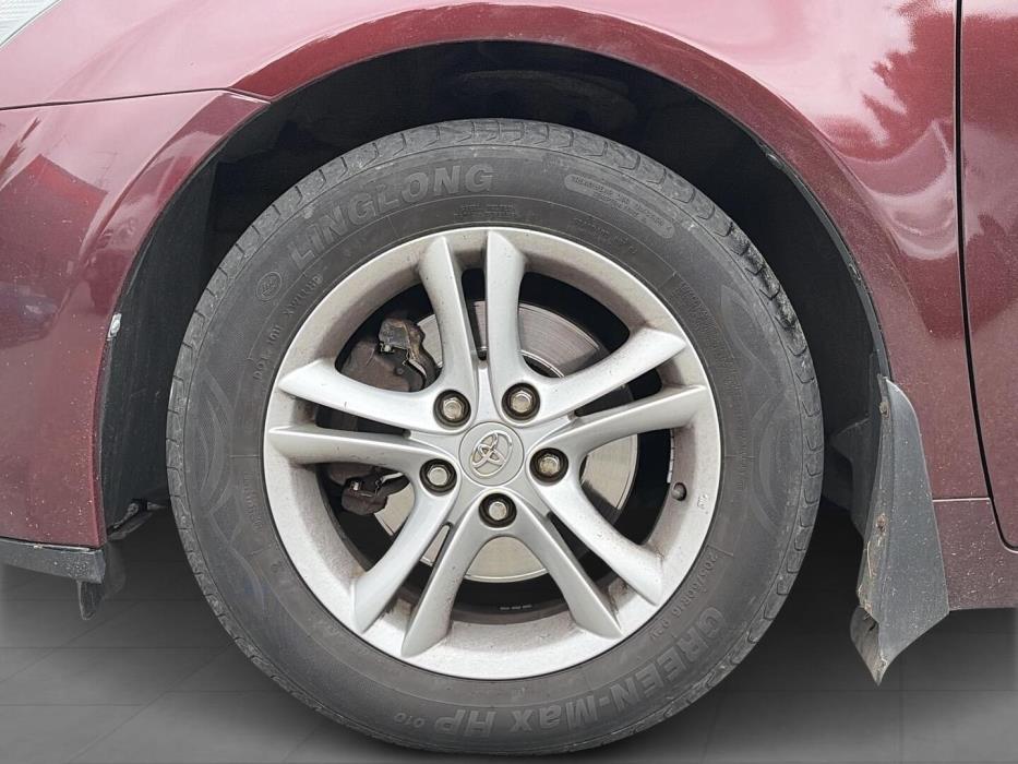 TOYOTA Avensis 2013