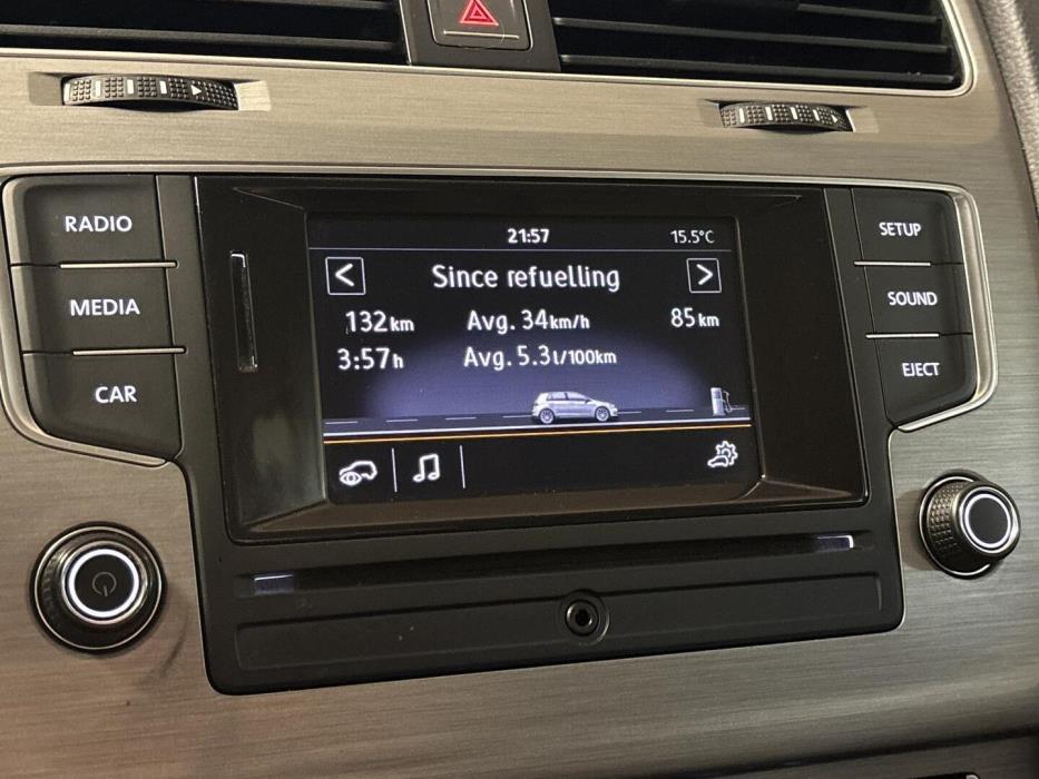 VOLKSWAGEN Golf 2014