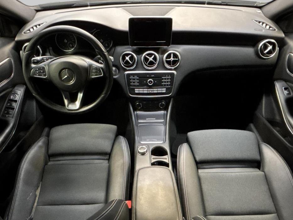 MERCEDES-BENZ A 2017