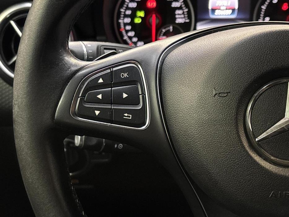 MERCEDES-BENZ A 2017