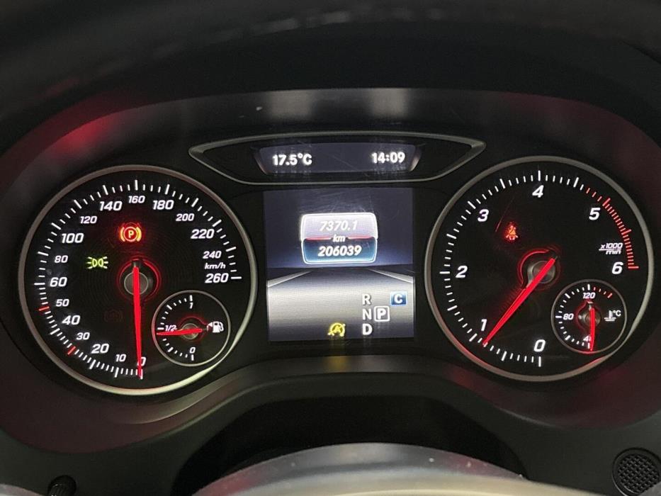 MERCEDES-BENZ A 2017