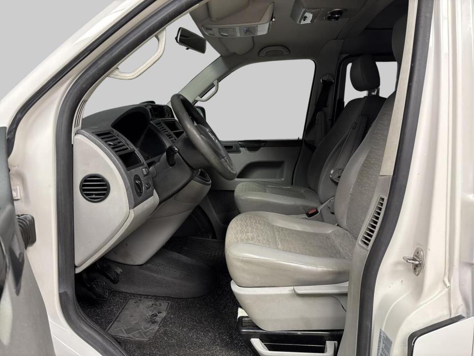 VOLKSWAGEN Transporter 2010
