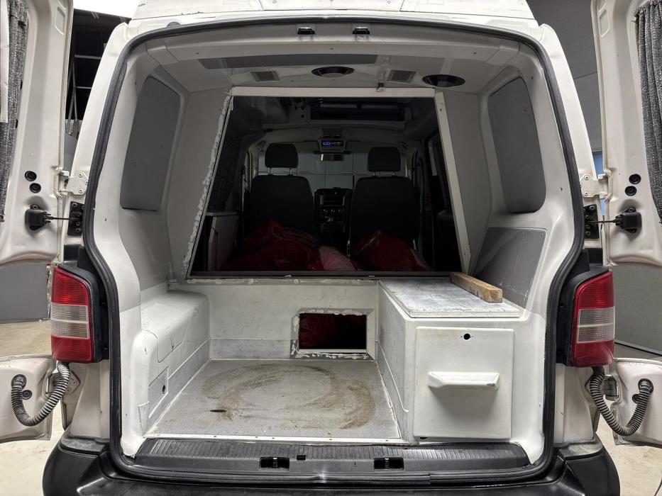 VOLKSWAGEN Transporter 2010
