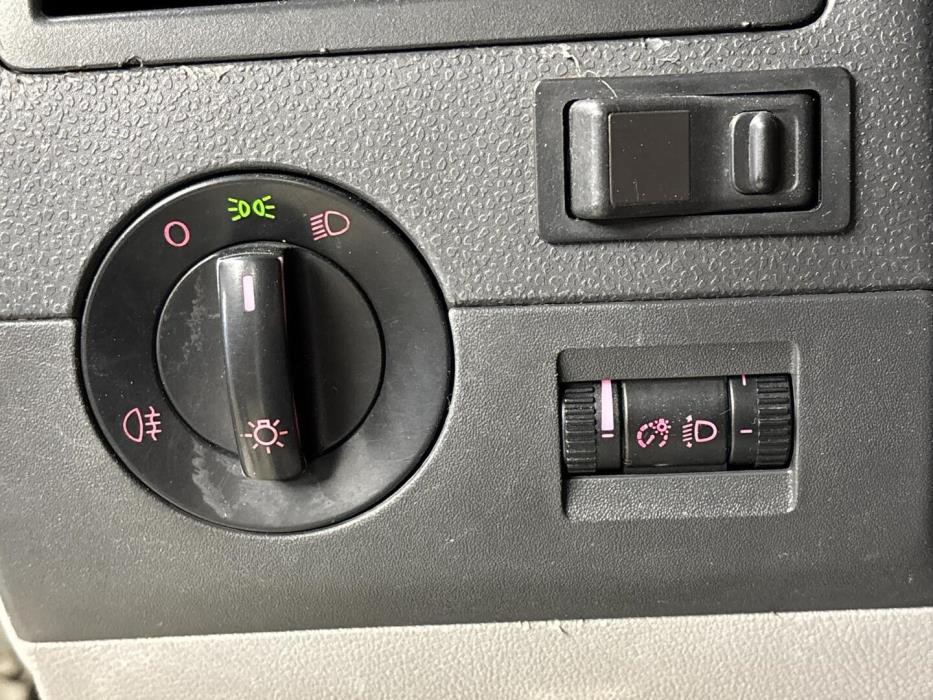 VOLKSWAGEN Transporter 2010