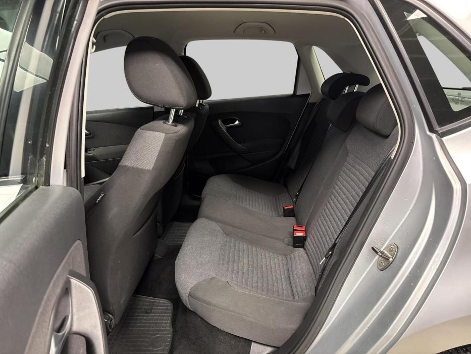 VOLKSWAGEN Polo 2010