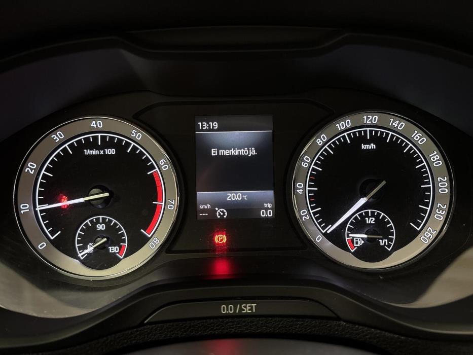SKODA Karoq 2019