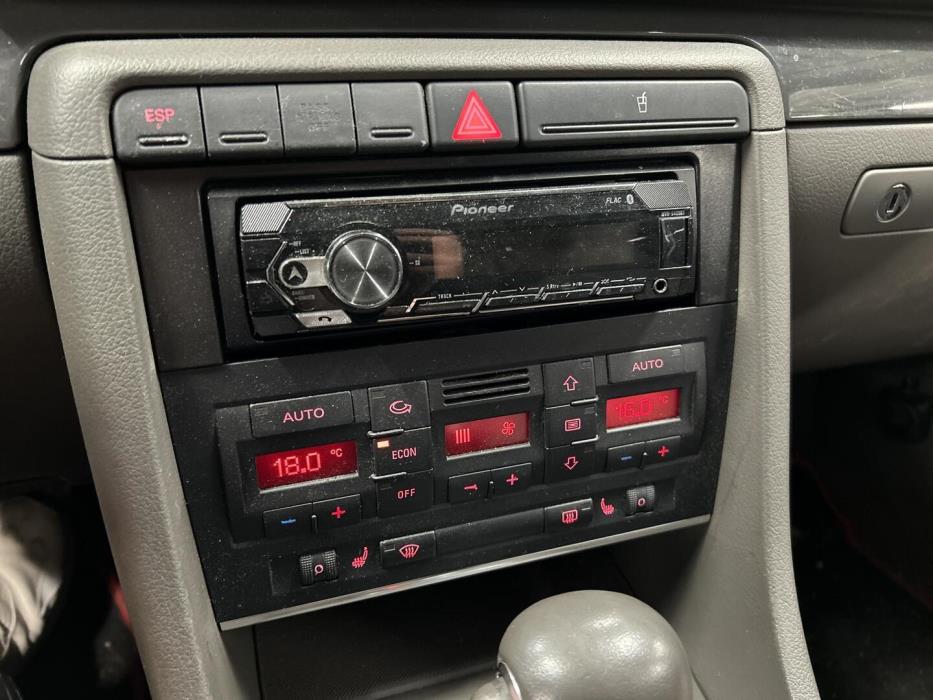 AUDI A4 2004
