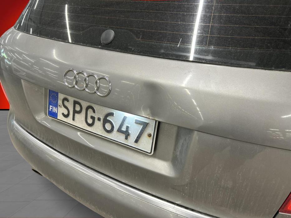 AUDI A4 2004