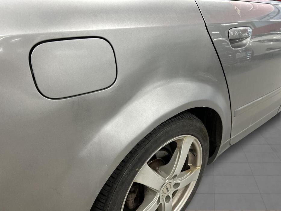 AUDI A4 2004