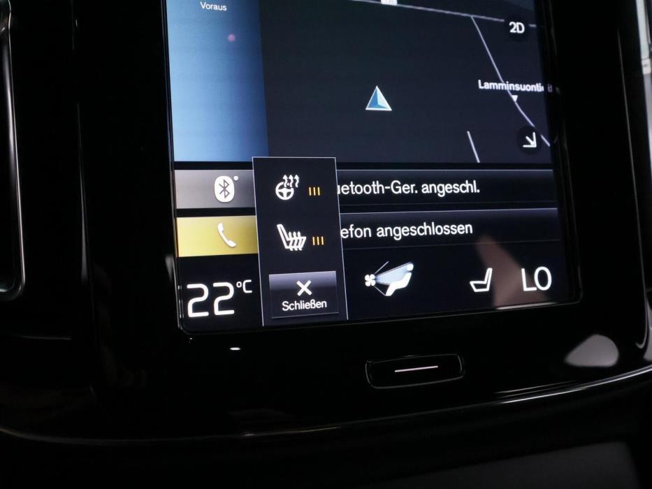 VOLVO XC40 2023