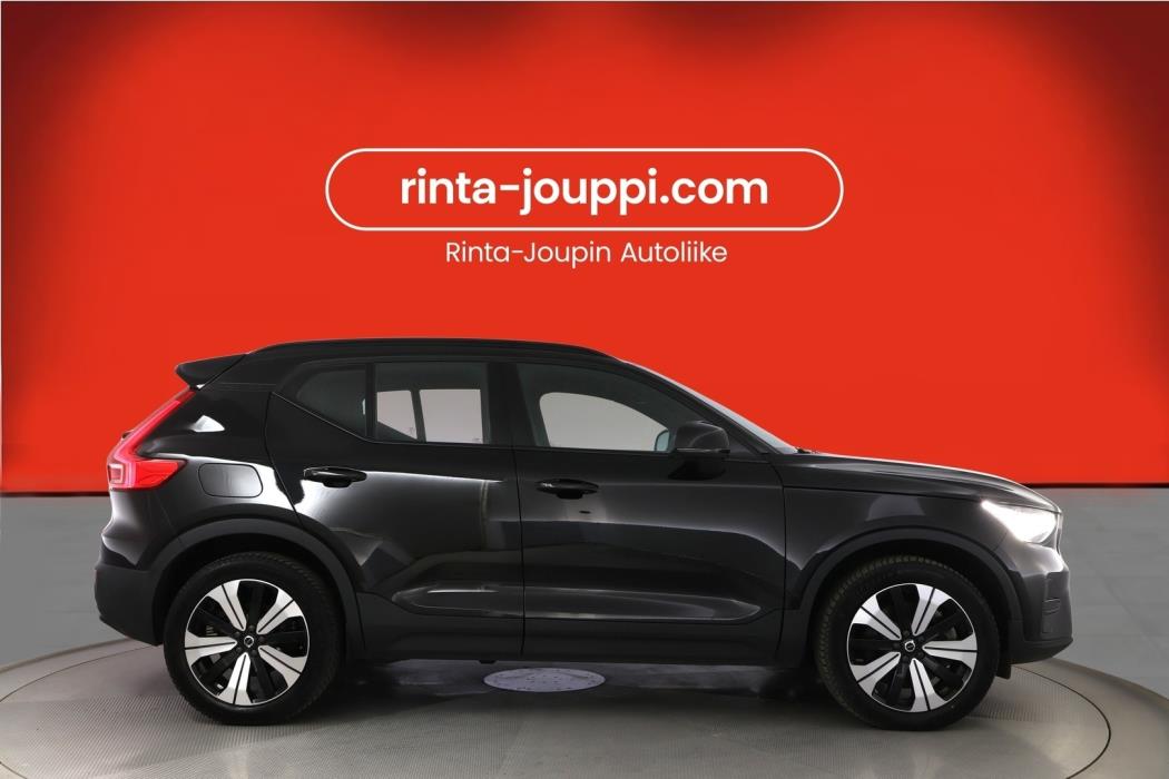 VOLVO XC40 2023