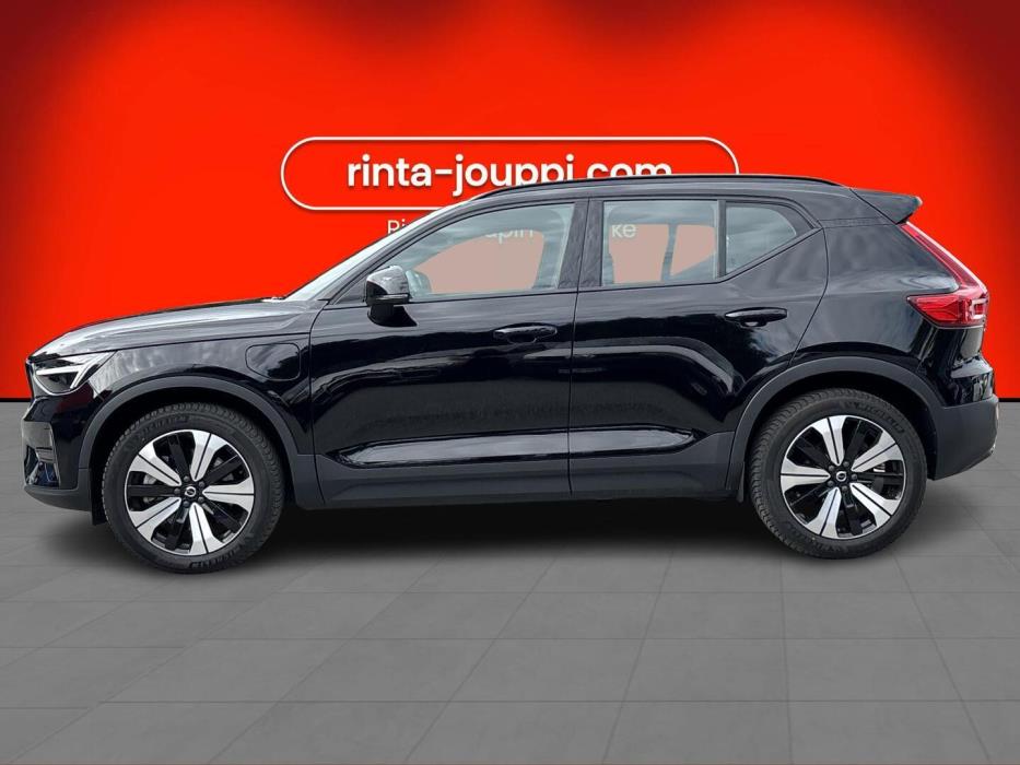 VOLVO XC40 2023