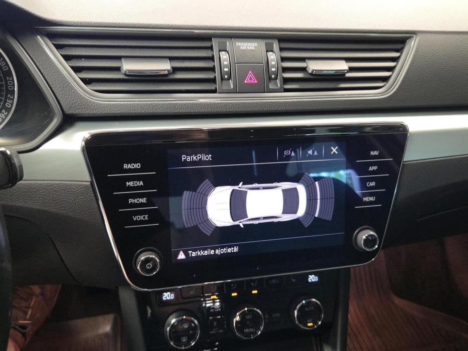 SKODA SUPERB 2019