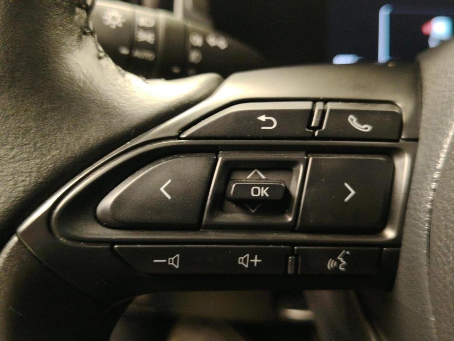 TOYOTA Yaris Cross 2025