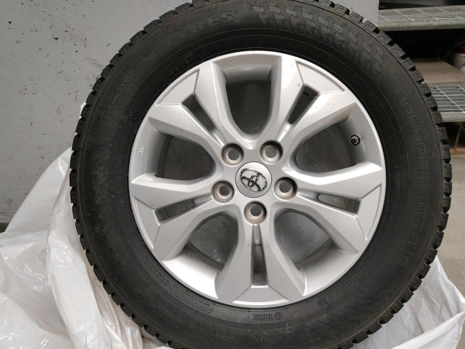 TOYOTA Yaris Cross 2025