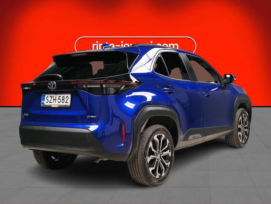 TOYOTA Yaris Cross 2025