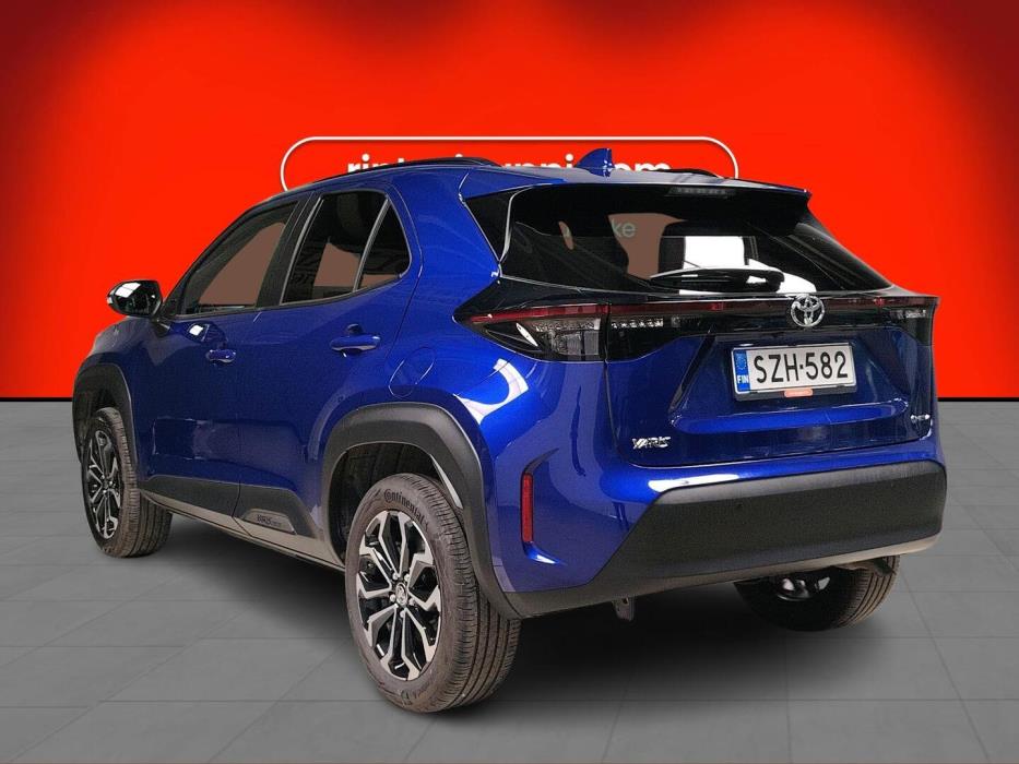 TOYOTA Yaris Cross 2025