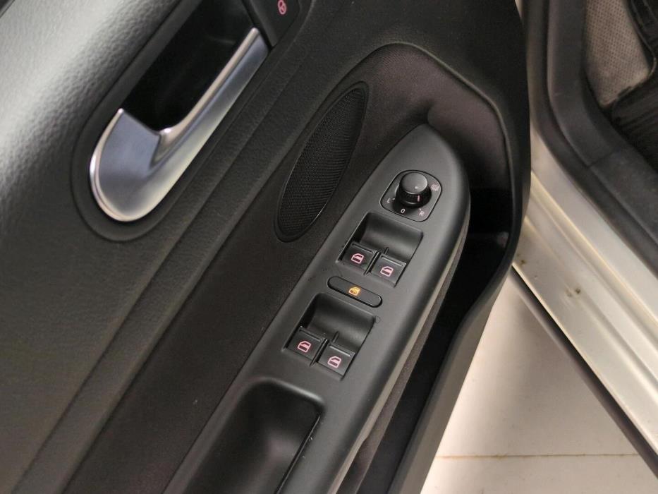 VOLKSWAGEN Golf Plus 2011