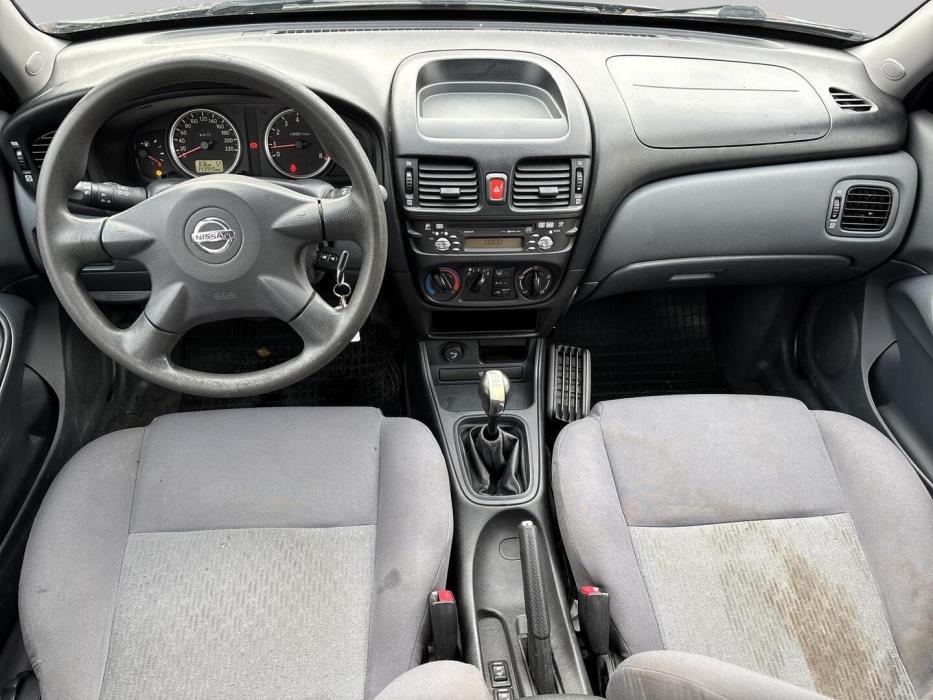 NISSAN Almera 2004