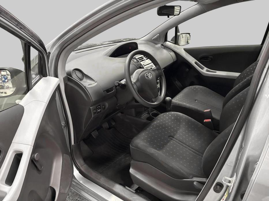 TOYOTA Yaris 2007