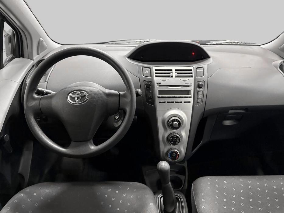 TOYOTA Yaris 2007