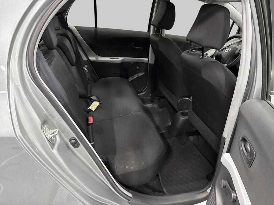 TOYOTA Yaris 2007