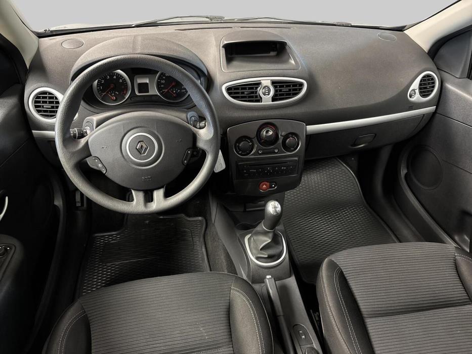 RENAULT Clio 2012