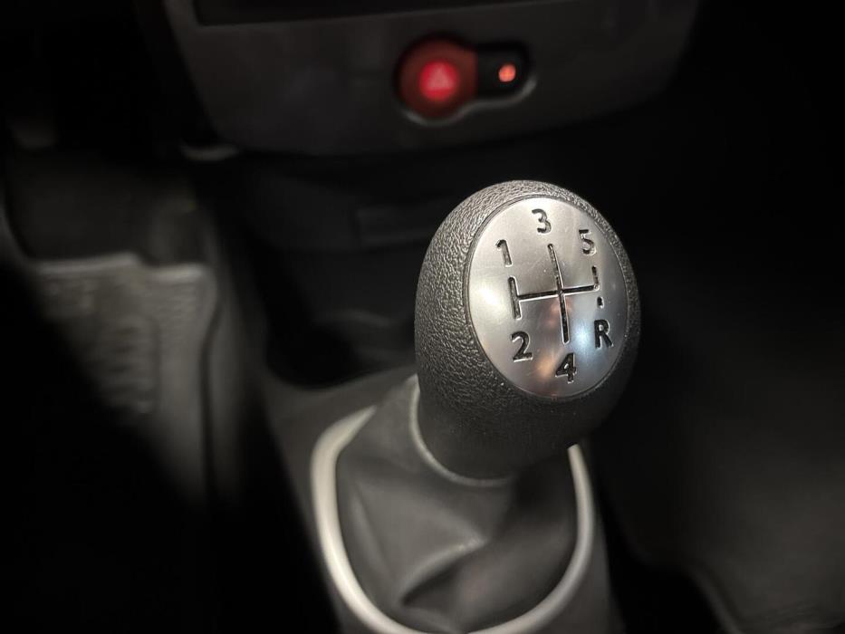 RENAULT Clio 2012