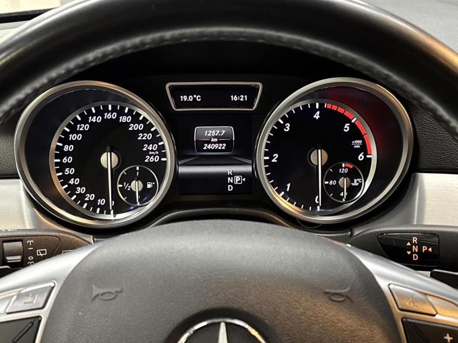 MERCEDES-BENZ ML 2013