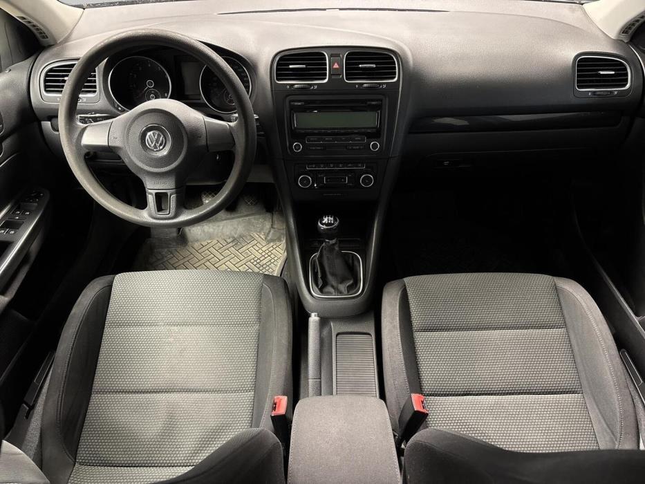 VOLKSWAGEN Golf 2010