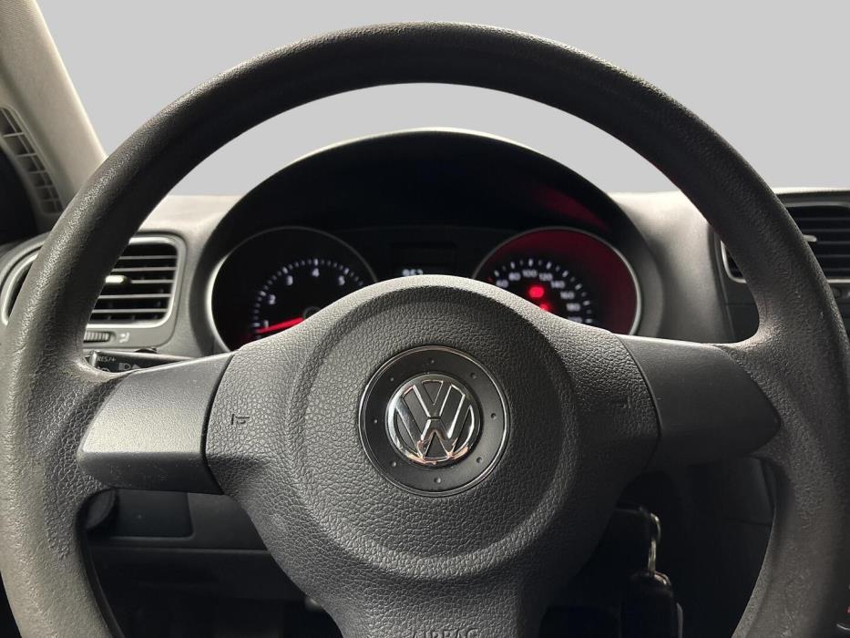 VOLKSWAGEN Golf 2010