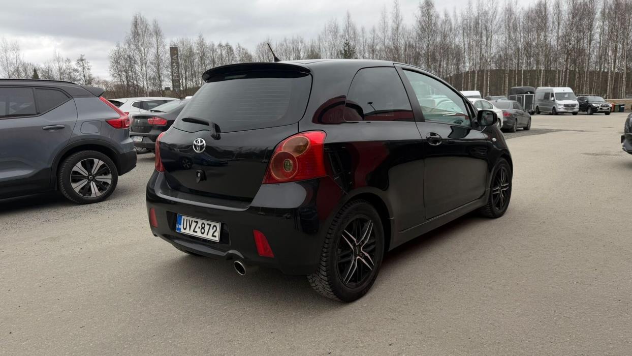 TOYOTA Yaris 2008