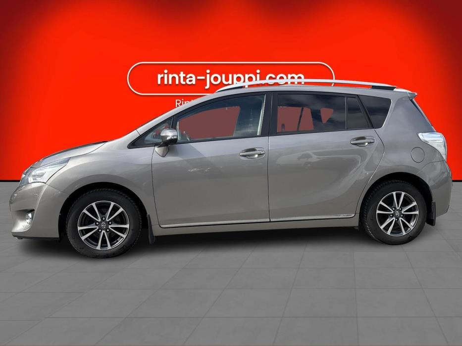 TOYOTA Verso 2014