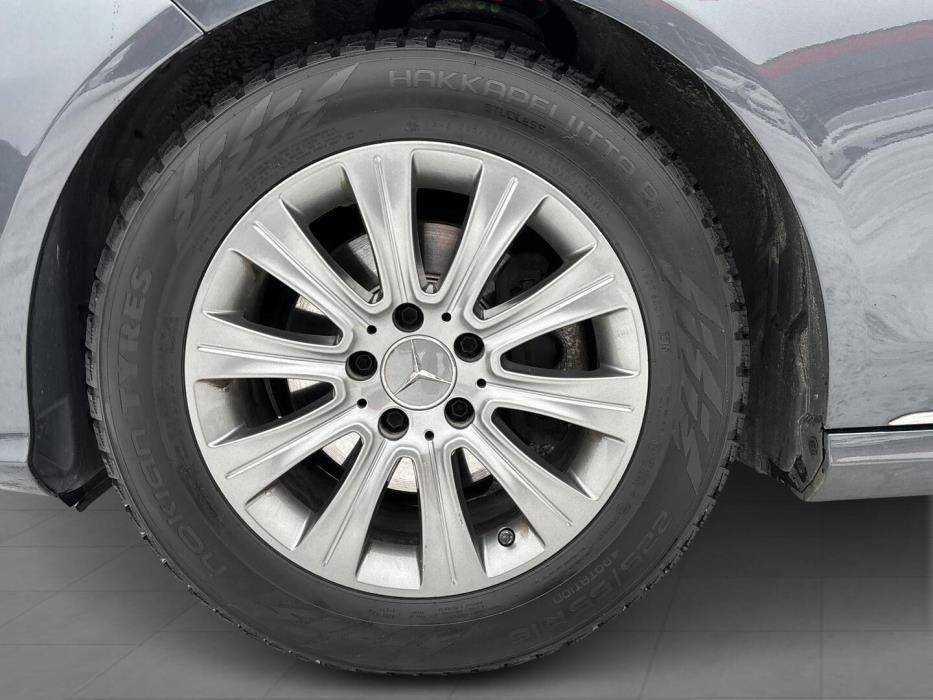 MERCEDES-BENZ E 2015