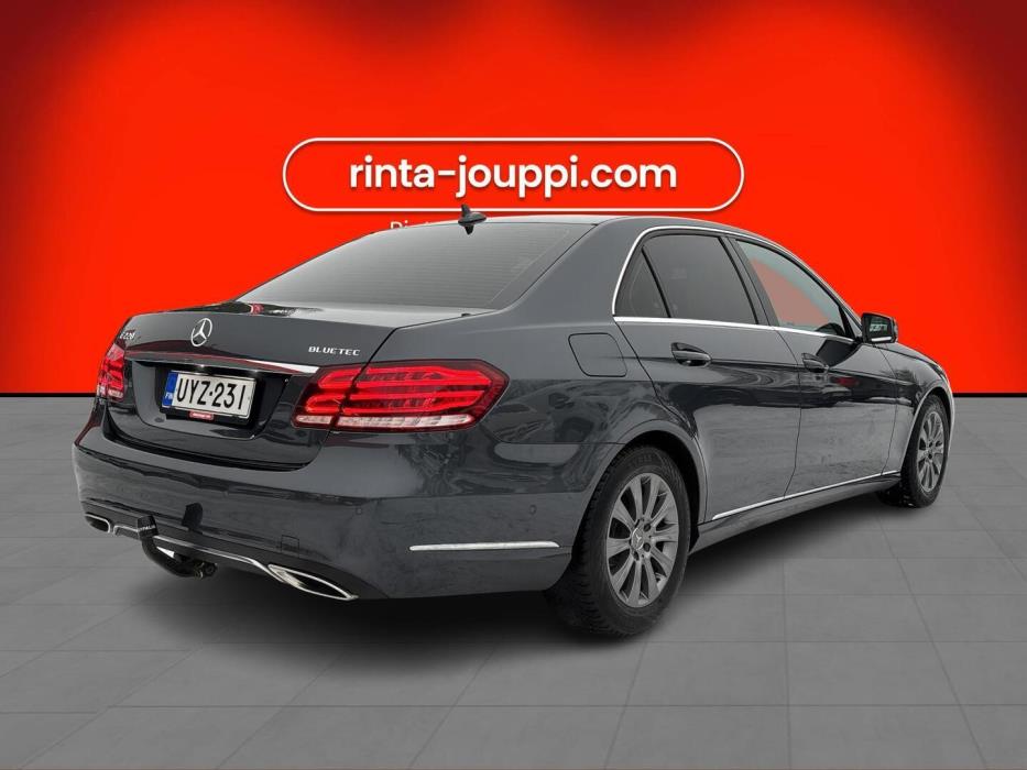 MERCEDES-BENZ E 2015