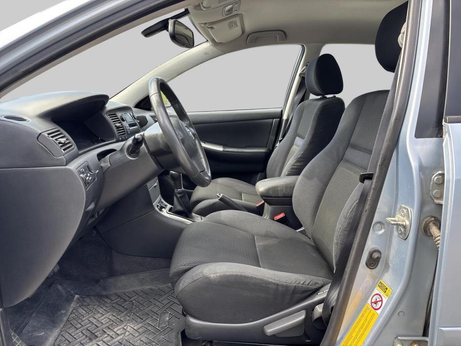 TOYOTA Corolla 2004