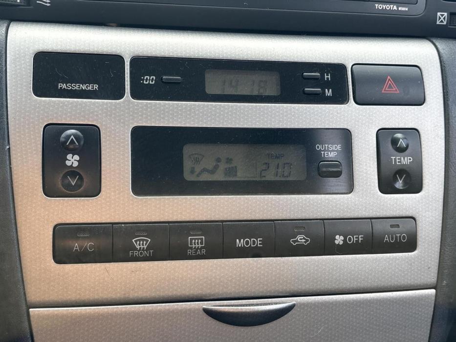 TOYOTA Corolla 2004