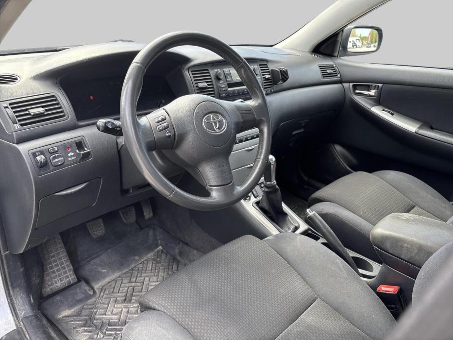 TOYOTA Corolla 2004