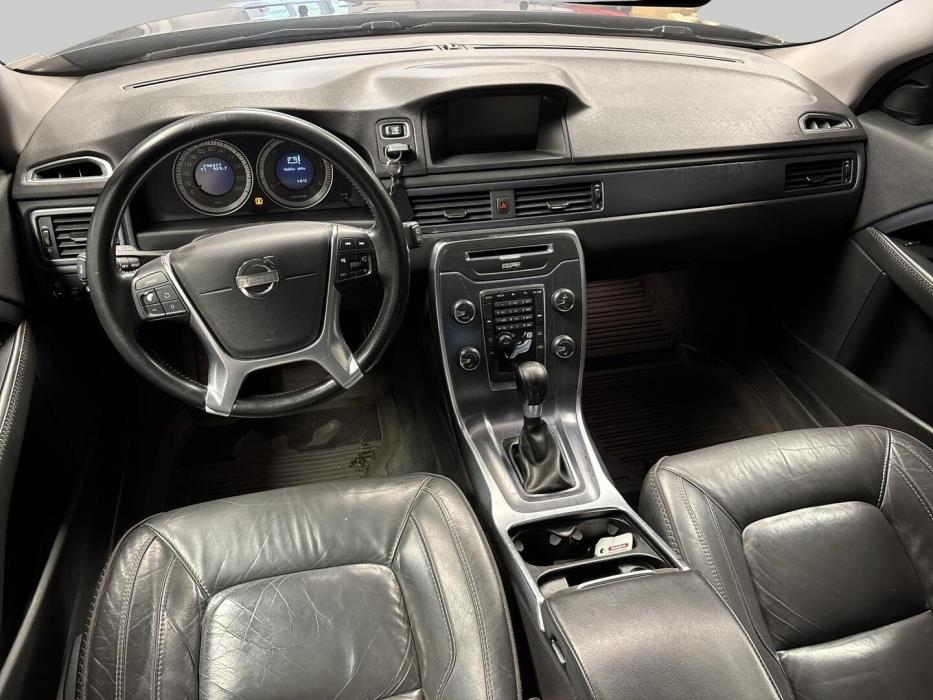 VOLVO V70 2012