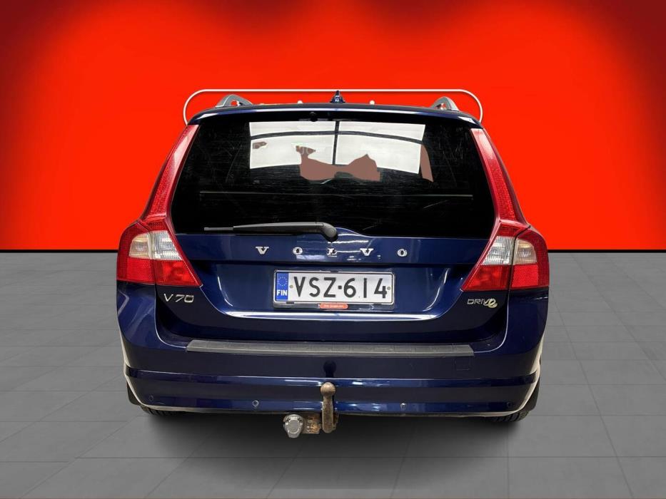 VOLVO V70 2012