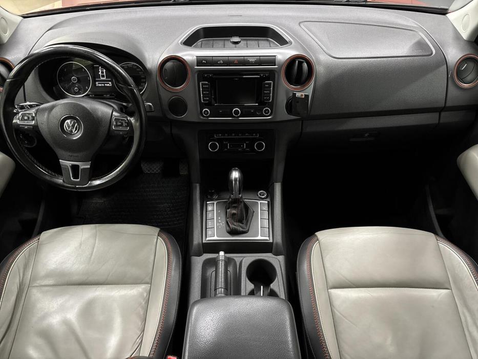VOLKSWAGEN Amarok 2014