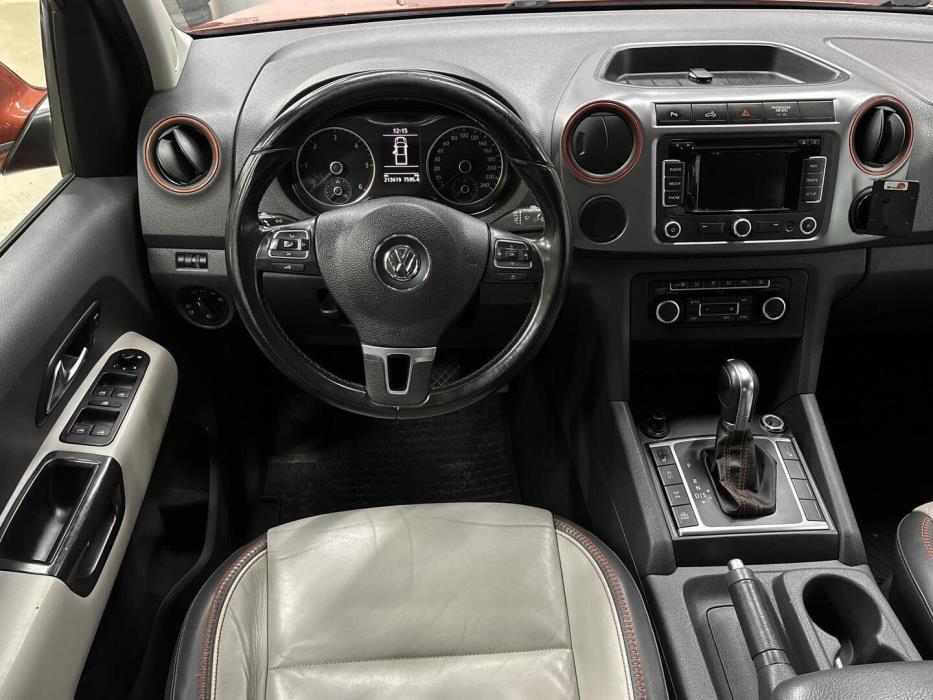 VOLKSWAGEN Amarok 2014