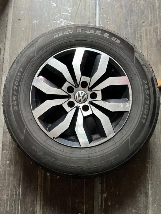 VOLKSWAGEN Amarok 2014