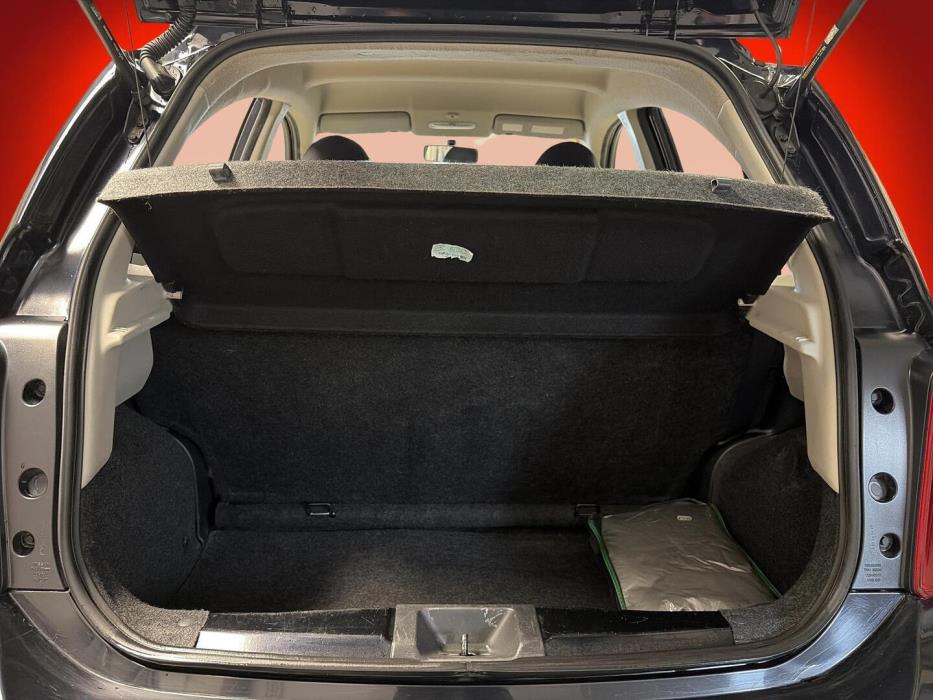 NISSAN Micra 2015