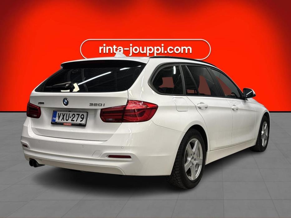 BMW 320 2016