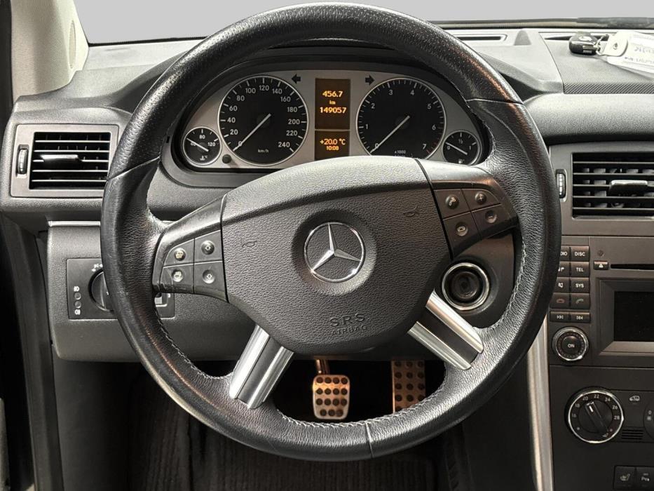 MERCEDES-BENZ B 2010