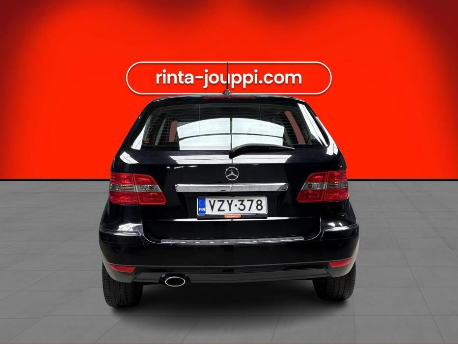 MERCEDES-BENZ B 2010