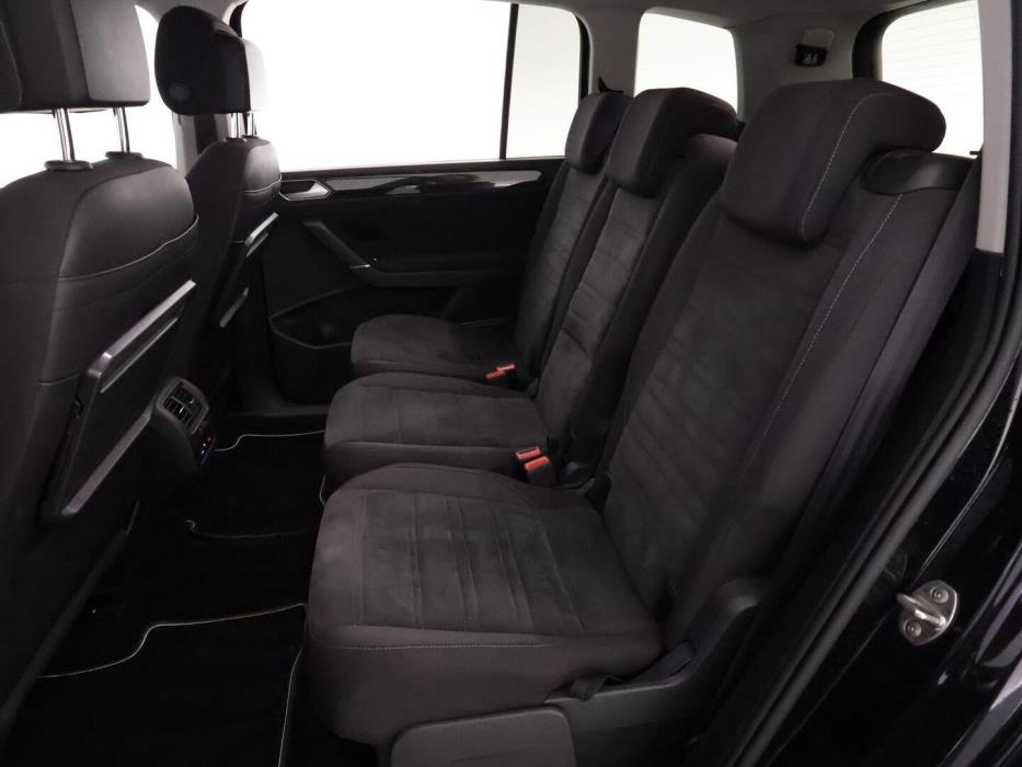 VOLKSWAGEN TOURAN 2019
