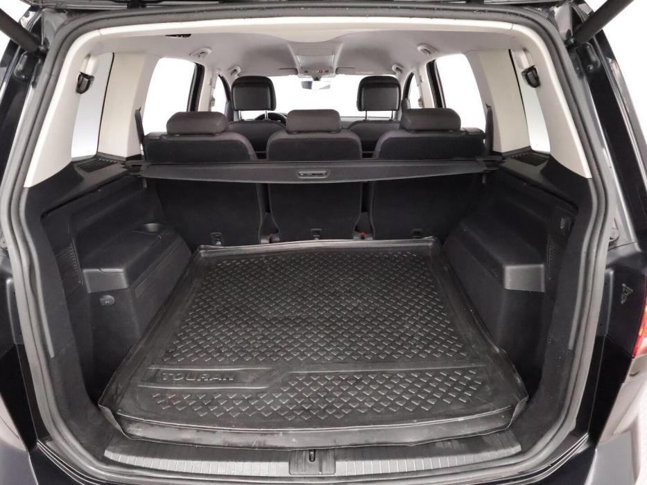 VOLKSWAGEN TOURAN 2019