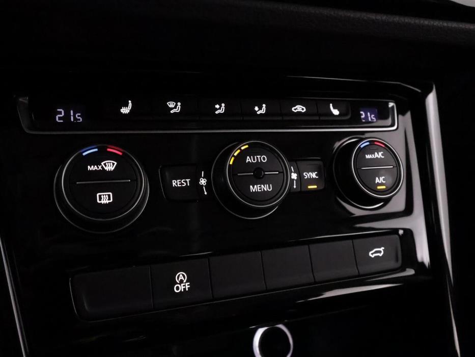 VOLKSWAGEN TOURAN 2019